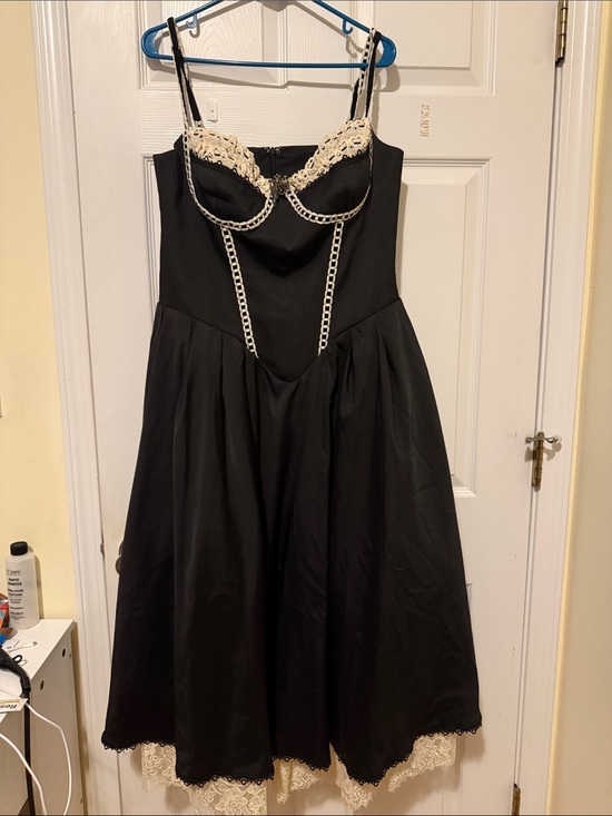 Lacemade Dresses & Skirts - Lace Made Black Lace-Trim Cocktail Dress with Chain Detail